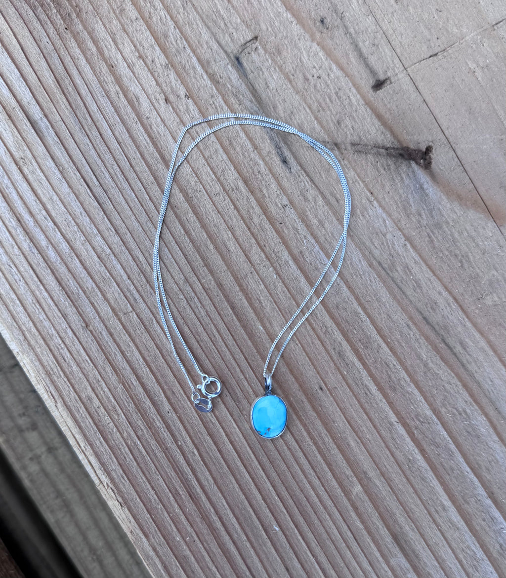 Dainty Golden Hills Necklace